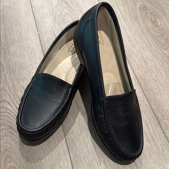 SAS Comfort Foot Bed Black Leather Loafers Size 8 - Picture 1 of 9